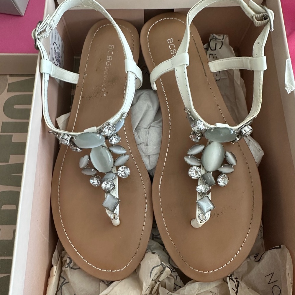 BCBG Kevlyn white sandals w stones & jewels 7